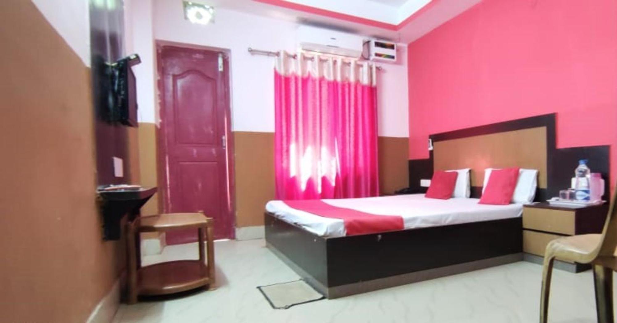 Hotel Samrat Palace Near Puri Sea Beach Best Choice Of Travellers By Morservices Εξωτερικό φωτογραφία